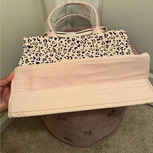 NWT Victoria’s Secret Leopard tote